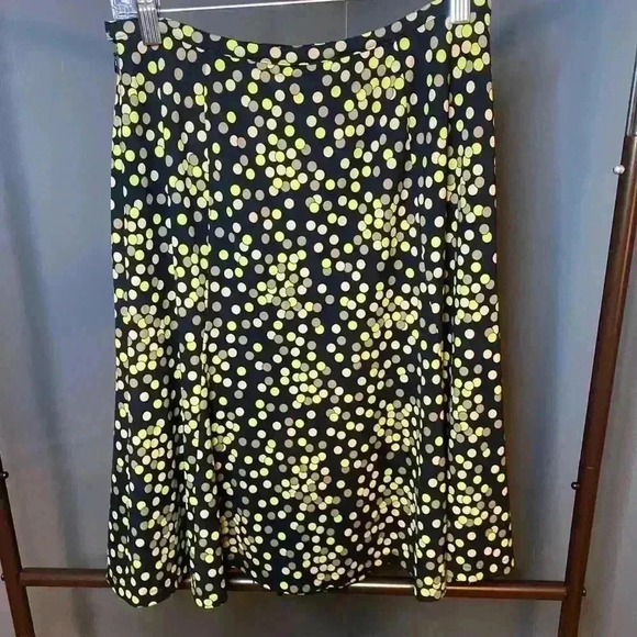 Talbots Women's Petite Small Polka Dot Flare Skirt mid length - Picture 5 of 8